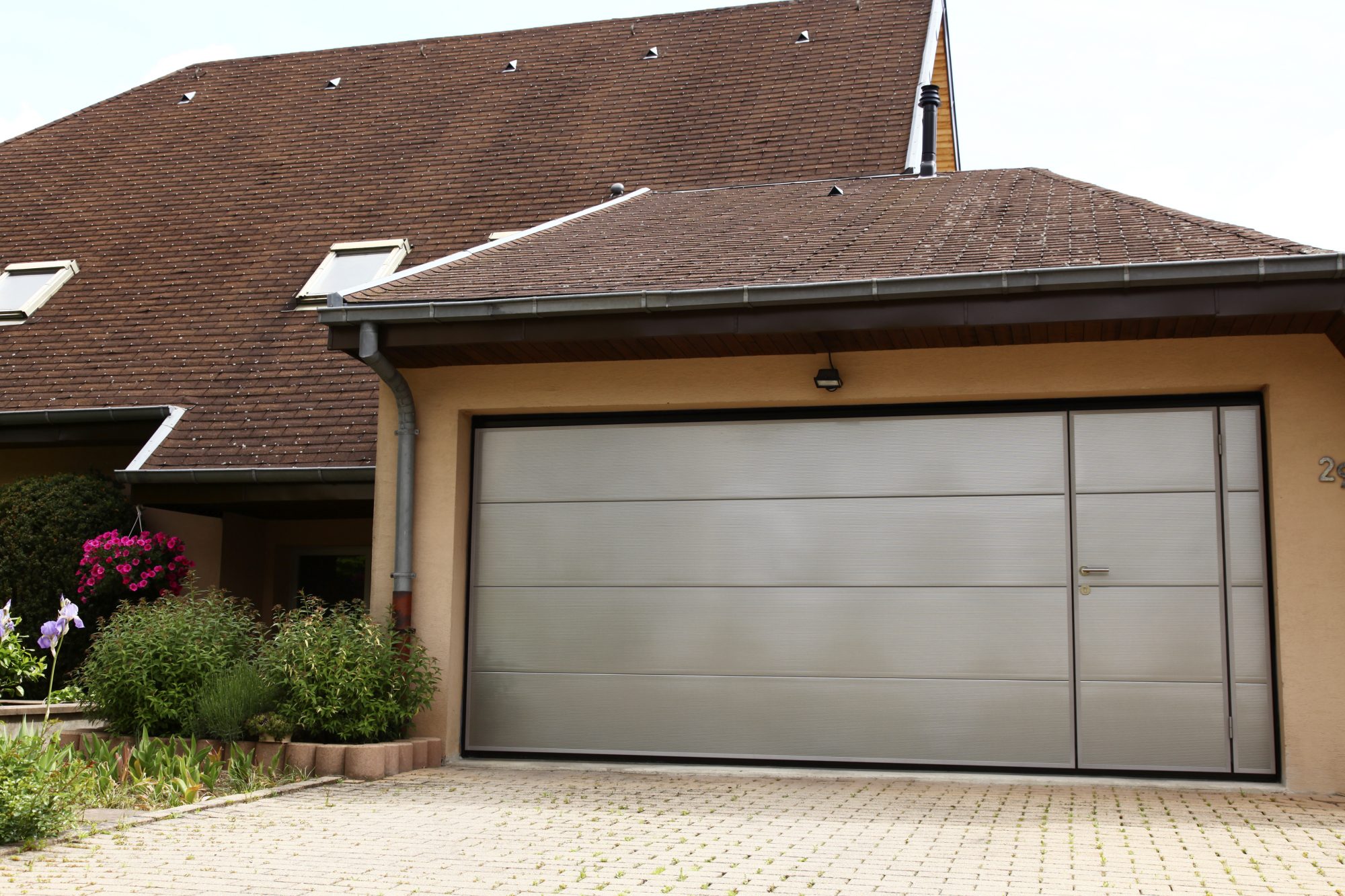 Port de garage isolée