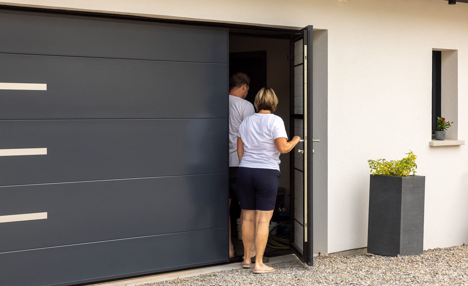 Porte de garage avec porte intégrée